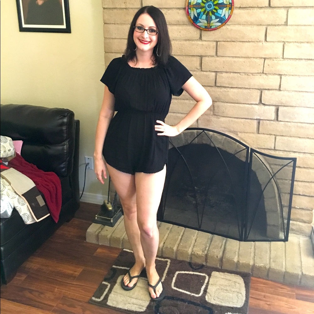 EUC Black Romper - Fun 2 Fun -Size small